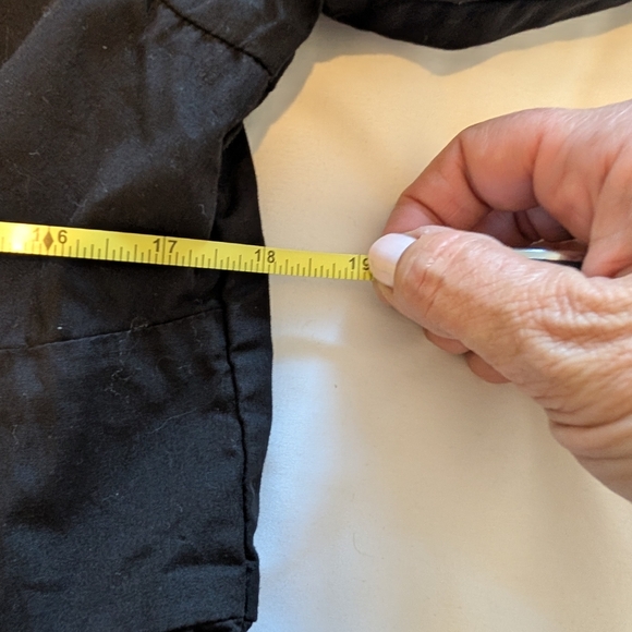 Gap Twist Front Peplum Top Size XL Black - Picture 4 of 8